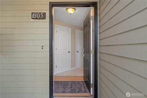 9815 Holly Drive Everett WA 98204