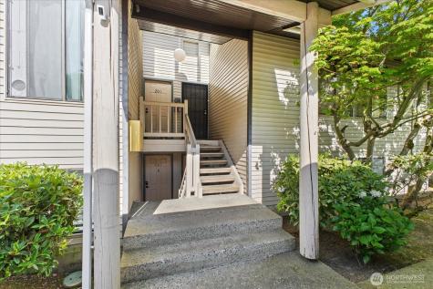 12221 100th Avenue NE Kirkland WA 98034