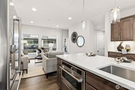 964 7th Avenue NE Issaquah WA 98029