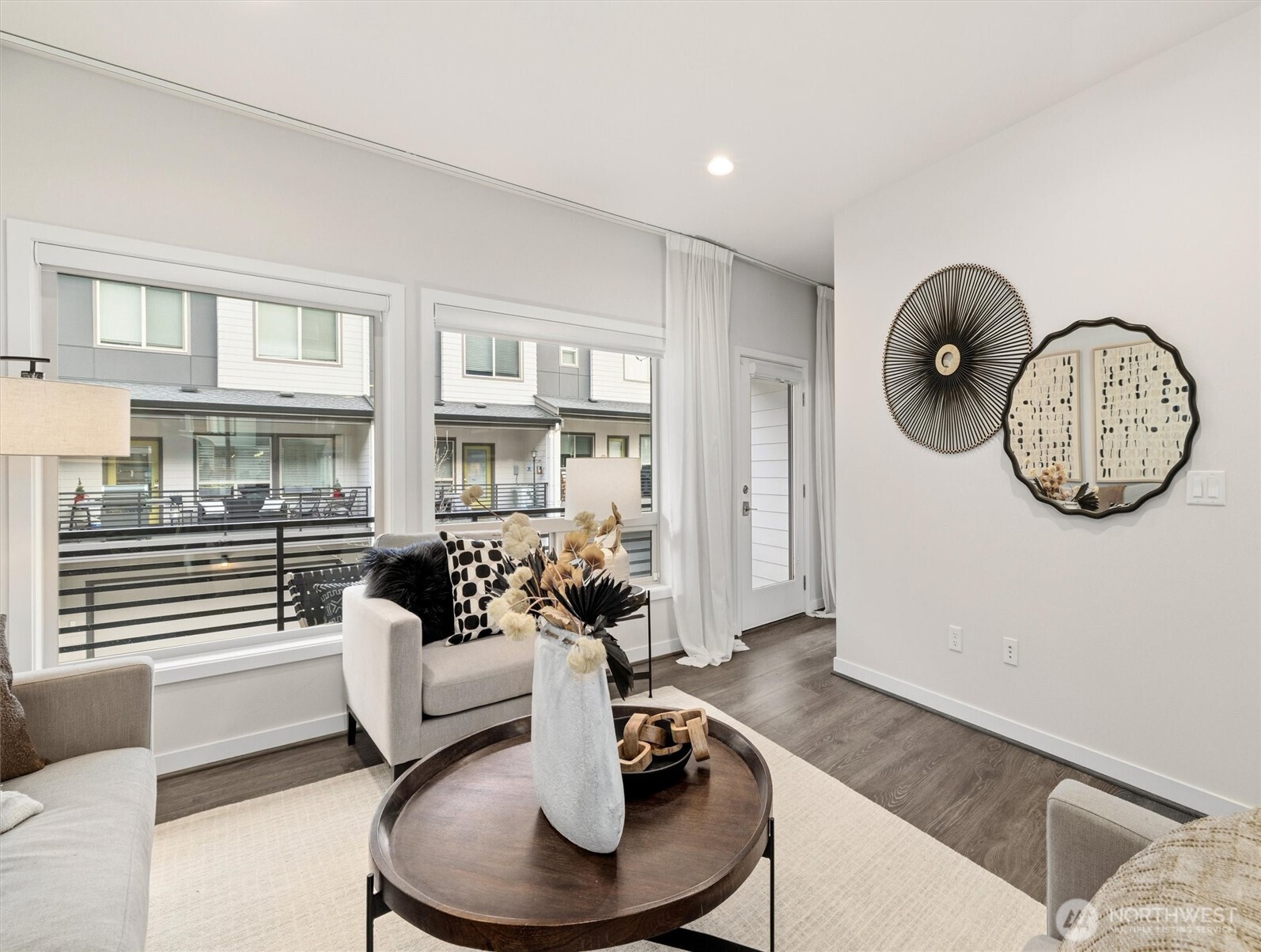 964 7th Avenue NE Issaquah WA 98029