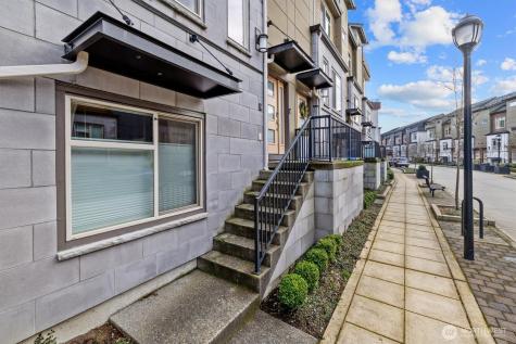 964 7TH Issaquah WA 98029
