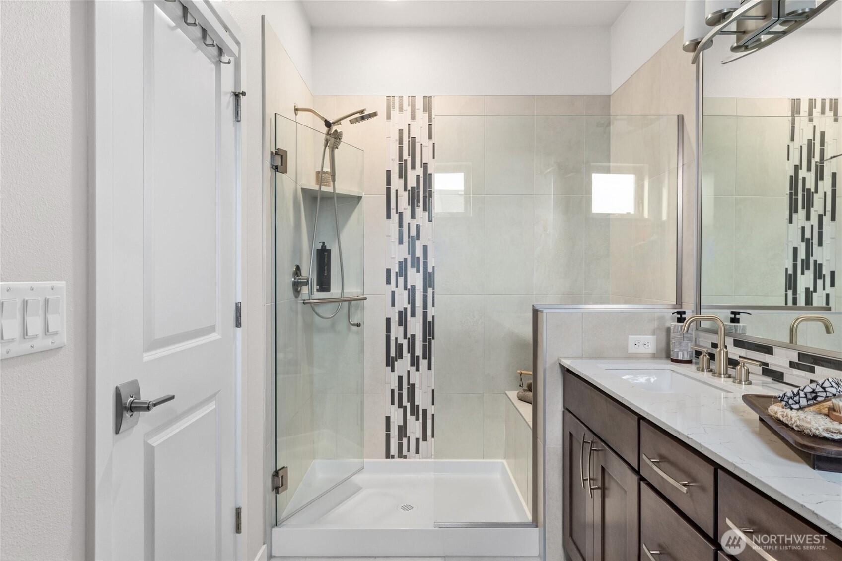 964 7th Avenue NE Issaquah WA 98029