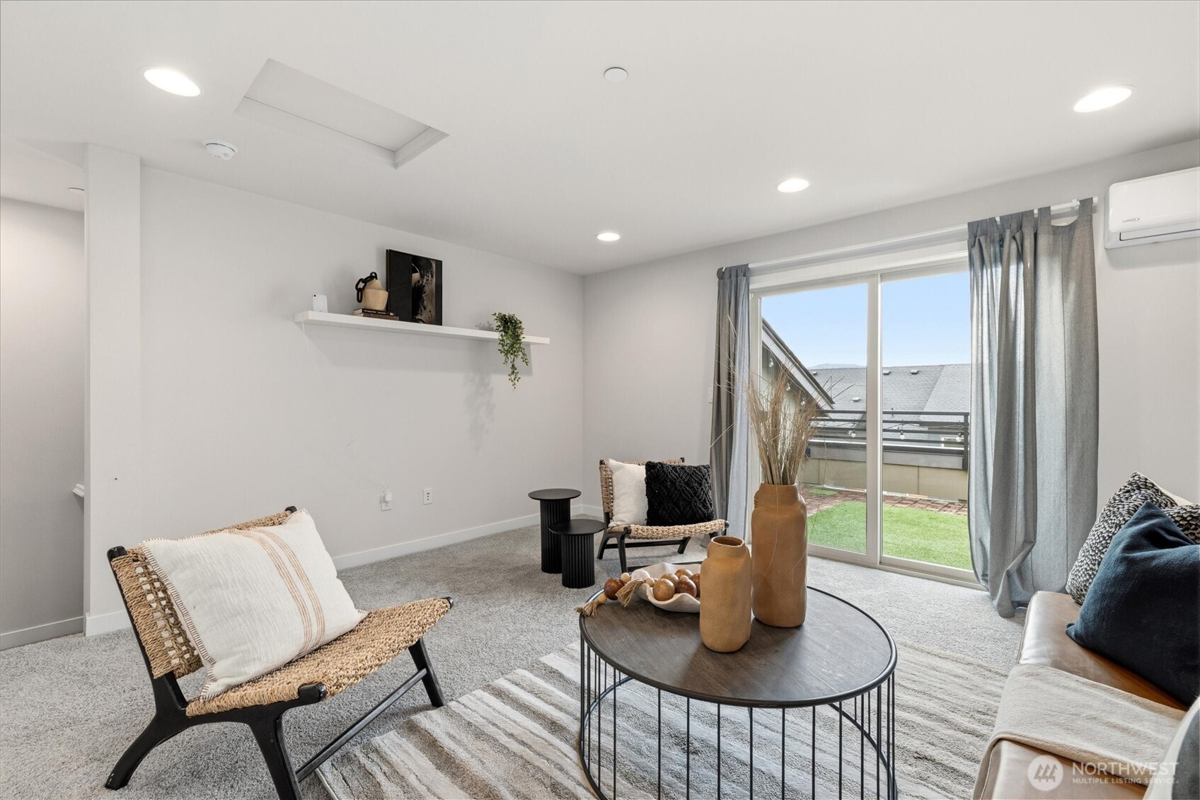 964 7th Avenue NE Issaquah WA 98029