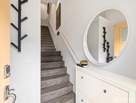 964 7th Avenue NE Issaquah WA 98029