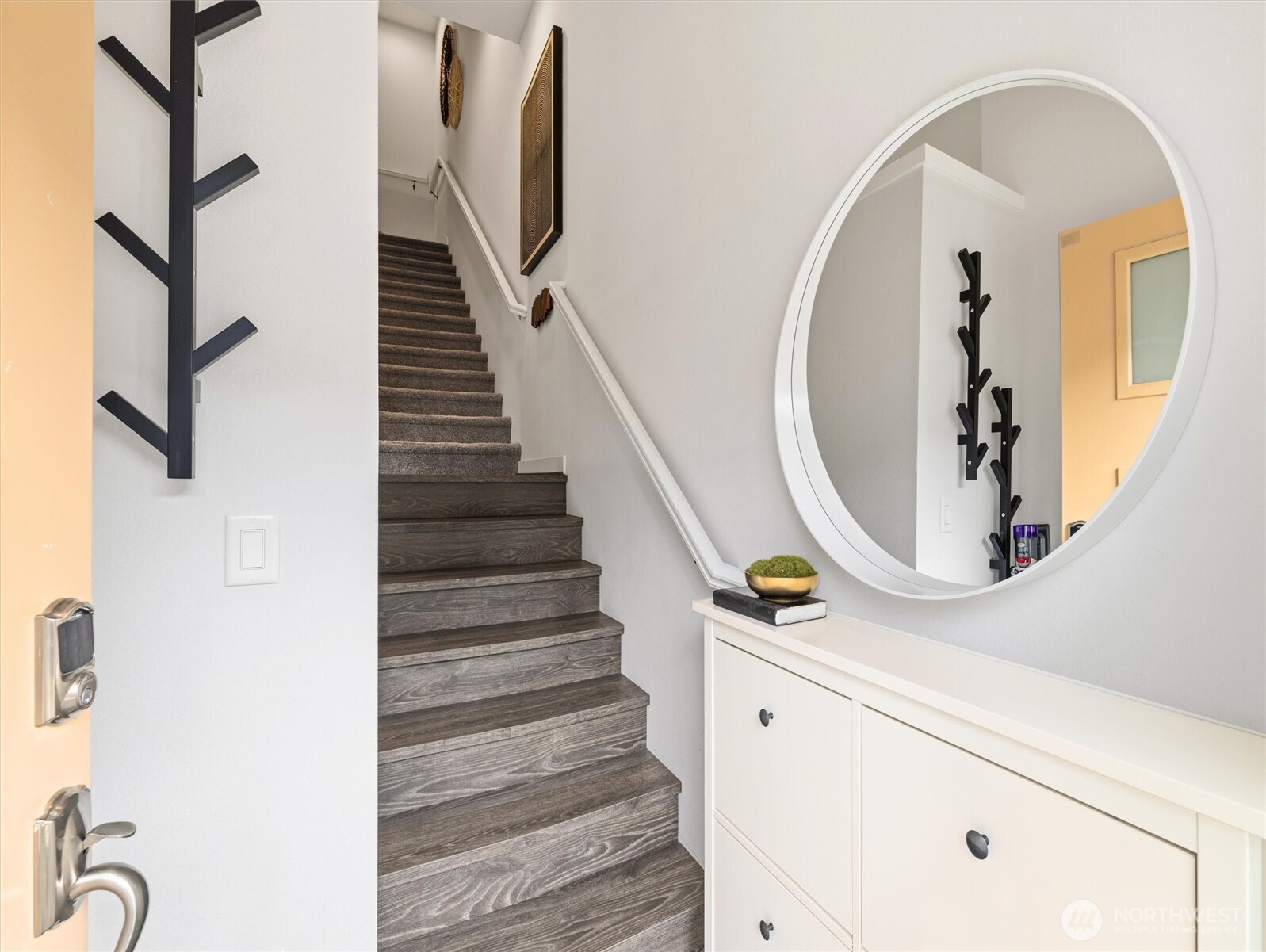 964 7th Avenue NE Issaquah WA 98029