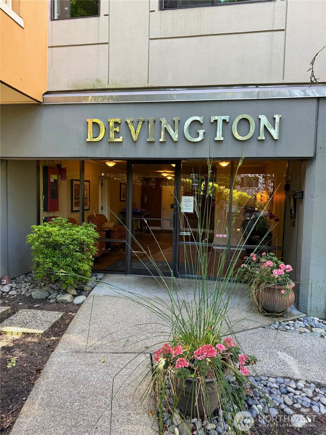 7600 SE 29th Street Mercer Island WA 98040