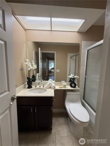 7600 SE 29th Street Mercer Island WA 98040