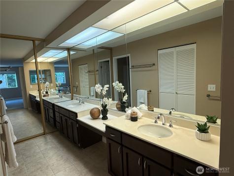 7600 SE 29th Street Mercer Island WA 98040