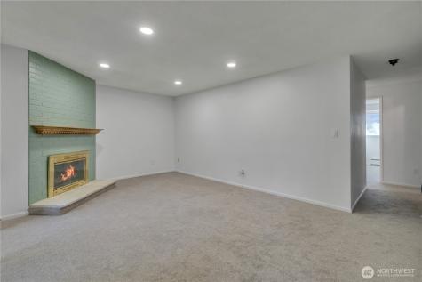 17527 149th Avenue SE Renton WA 98058