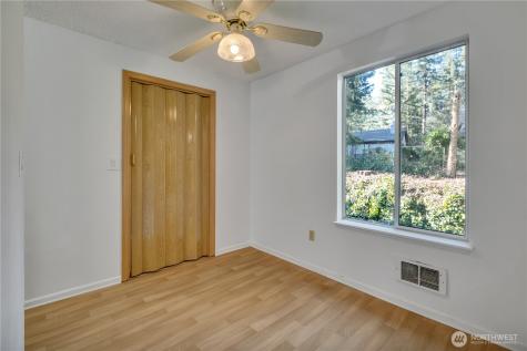17527 149th Avenue SE Renton WA 98058