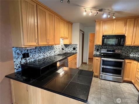 102 Shelter Bay Drive La Conner WA 98257