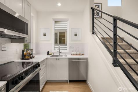 4409 21st Avenue SW Seattle WA 98106