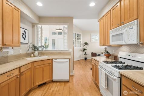 120 Newport Way NW Issaquah WA 98027