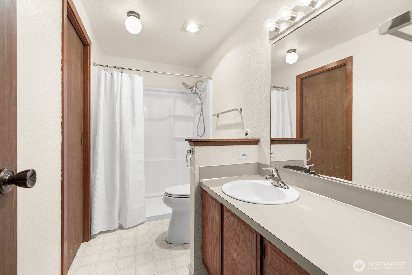 12528 NE 117th Place Kirkland WA 98034