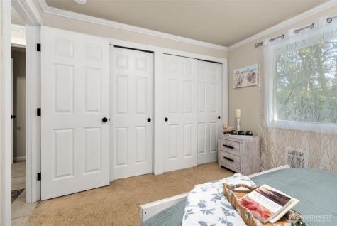 4605 56th Street NW Gig Harbor WA 98335
