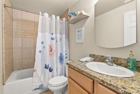 4605 56th Street NW Gig Harbor WA 98335