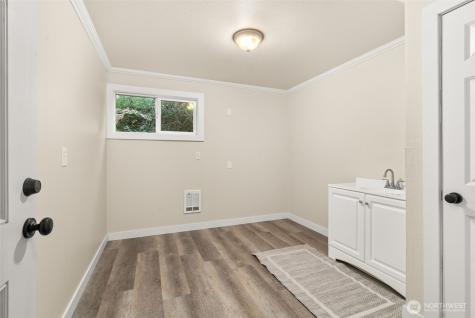 4605 56th Street NW Gig Harbor WA 98335