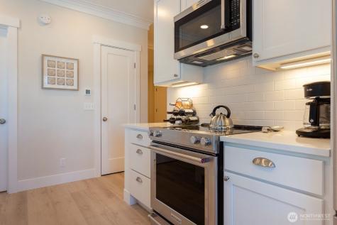 203 Market Street Pacific Beach WA 98571