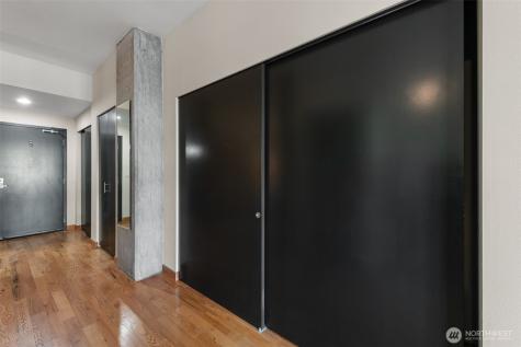 2717 Western Avenue Seattle WA 98121