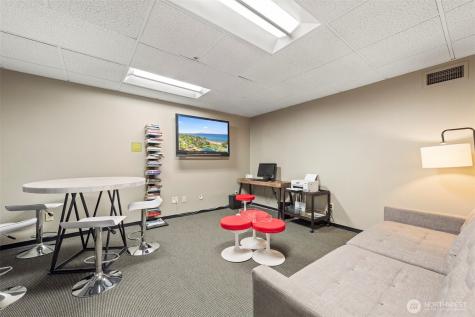 2717 Western Avenue Seattle WA 98121