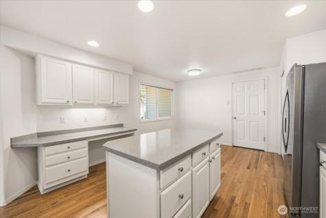 4726 NE 18th Place Renton WA 98059