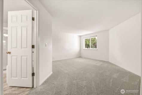 4726 NE 18th Place Renton WA 98059