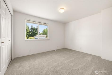 4726 NE 18th Place Renton WA 98059
