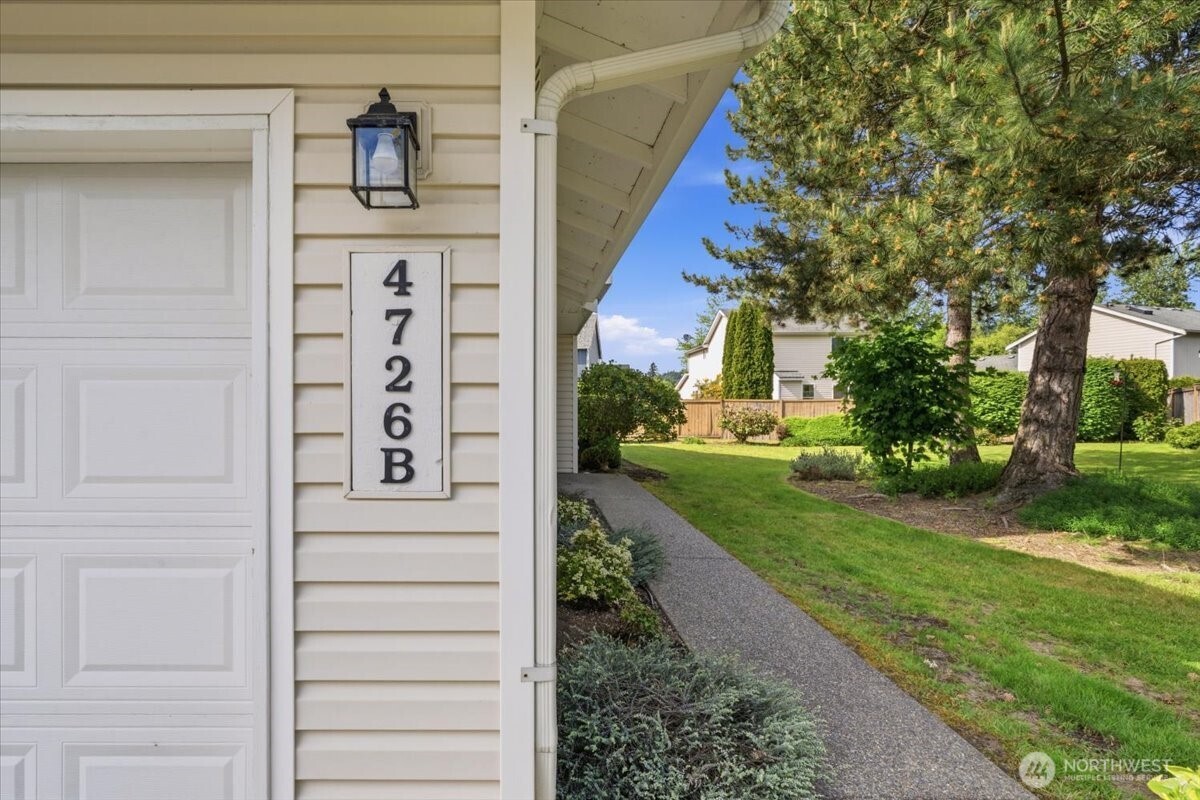 4726 NE 18th Place Renton WA 98059