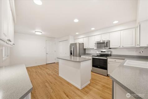 4726 NE 18th Place Renton WA 98059