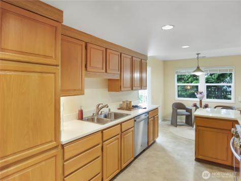 22471 SE 42nd Terrace Issaquah WA 98029