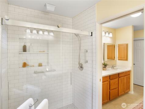 22471 SE 42nd Terrace Issaquah WA 98029