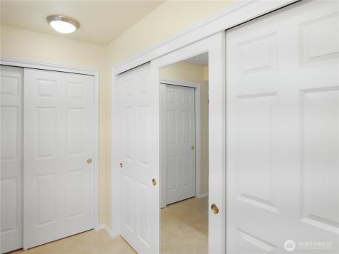 22471 SE 42nd Terrace Issaquah WA 98029