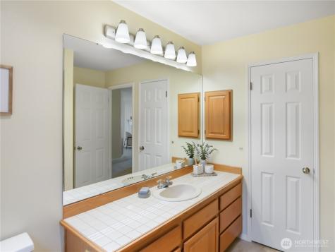 22471 SE 42nd Terrace Issaquah WA 98029