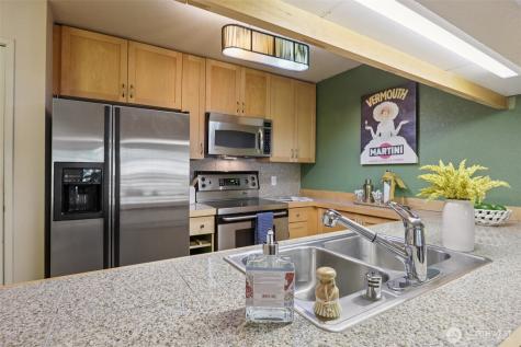 275 W Roy Street Seattle WA 98119