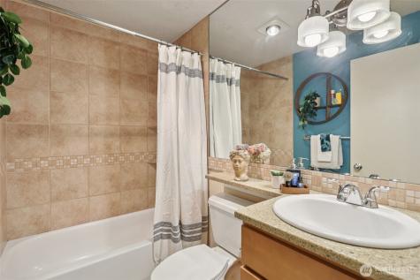 275 W Roy Street Seattle WA 98119