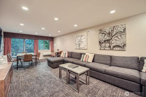 275 W Roy Street Seattle WA 98119