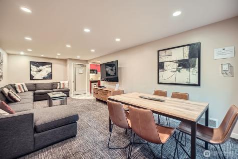 275 W Roy Street Seattle WA 98119