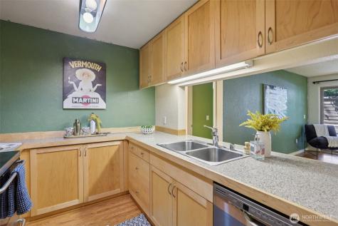 275 W Roy Street Seattle WA 98119