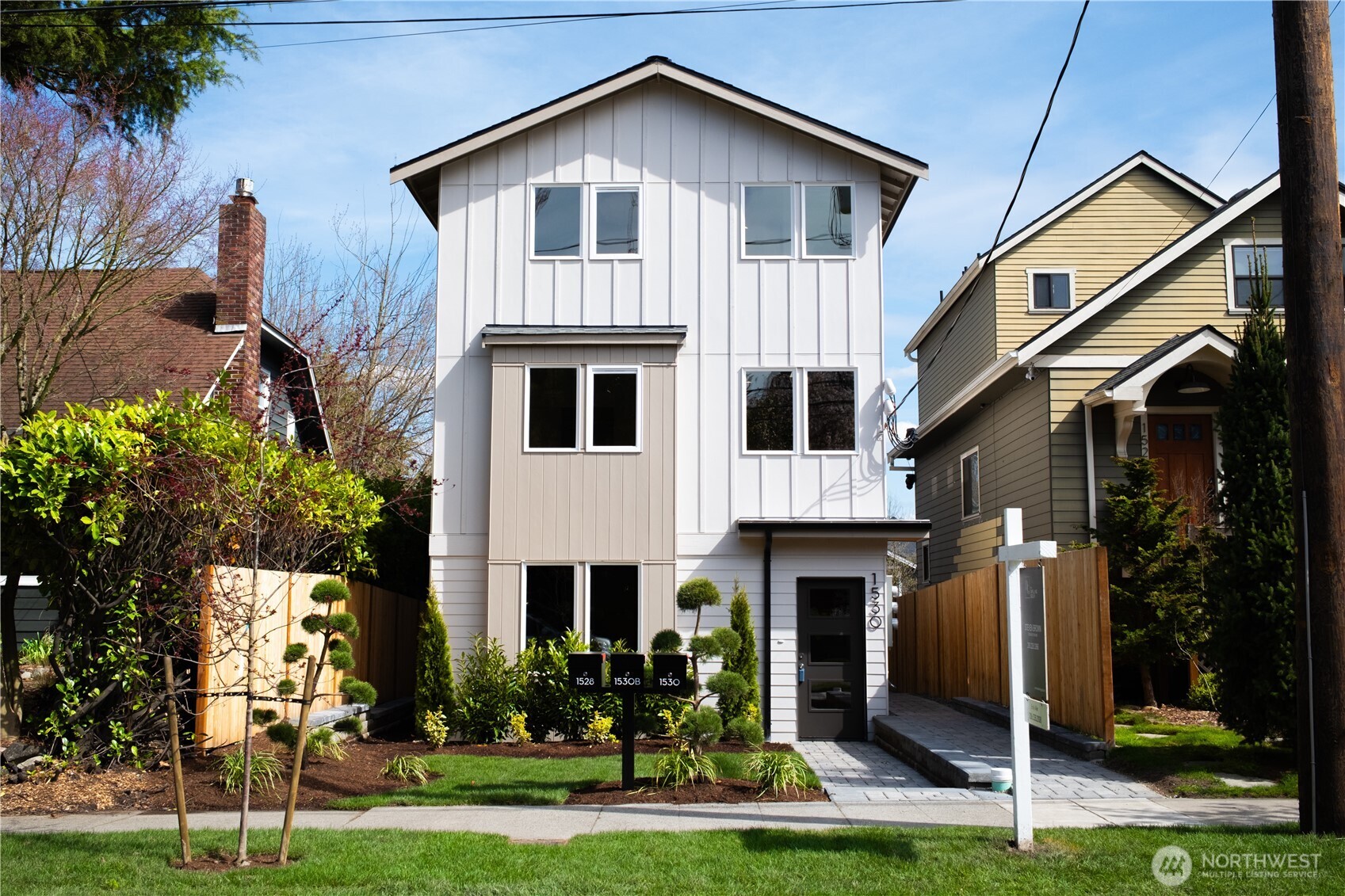 1530 25th Avenue Seattle WA 98122