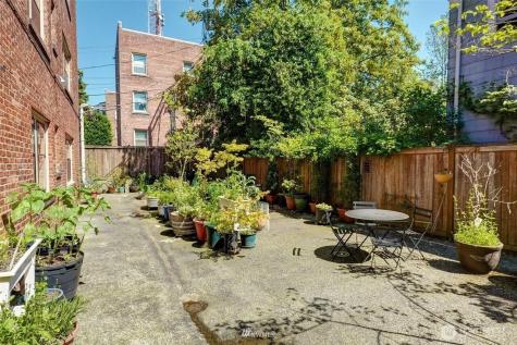 1605 E Olive Street Seattle WA 98122
