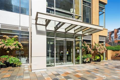 10610 NE 9th Place Bellevue WA 98004