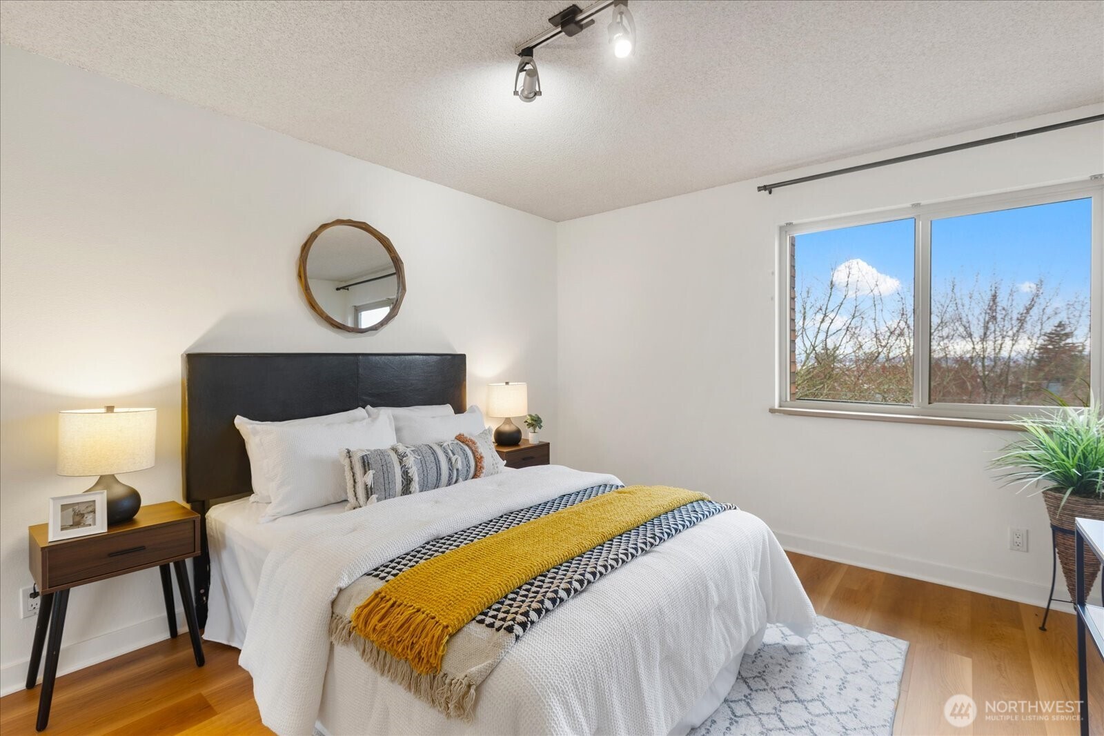 732 11th Avenue E Seattle WA 98102