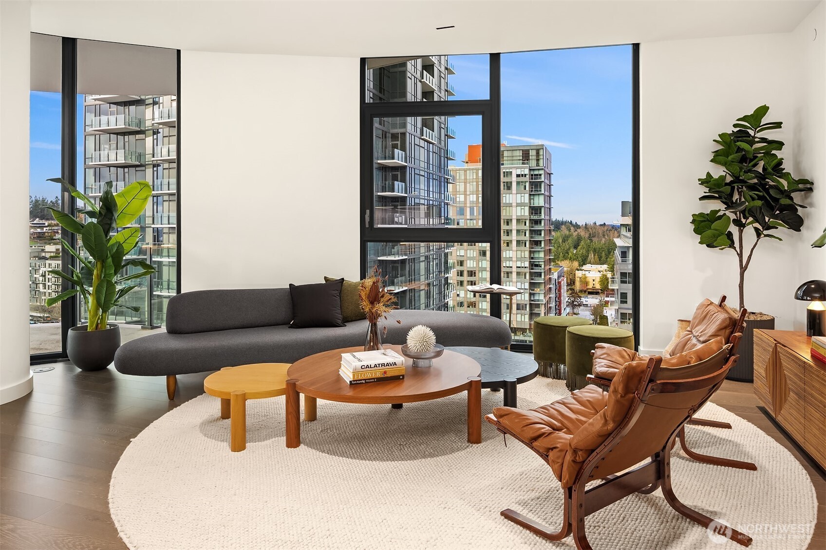 838 Avenue Square NE Bellevue WA 98004