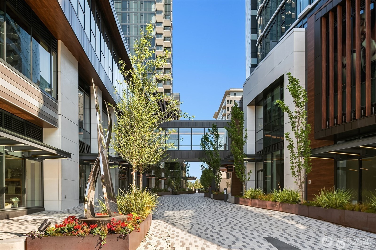 838 Avenue Square NE Bellevue WA 98004