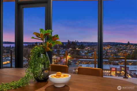 838 Avenue Square NE Bellevue WA 98004