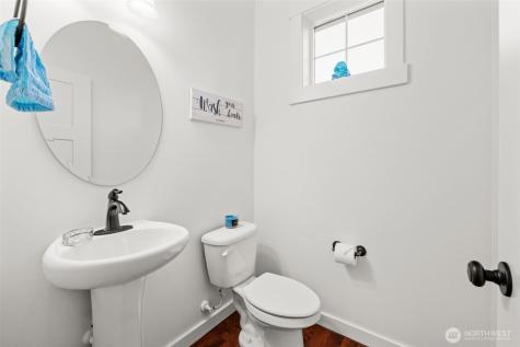 1832 146th Place SW Lynnwood WA 98087