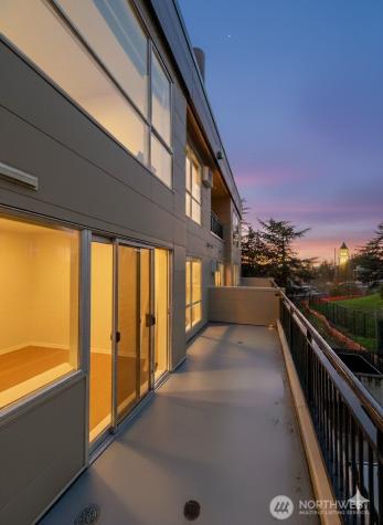 321 10th Avenue S Seattle WA 98104