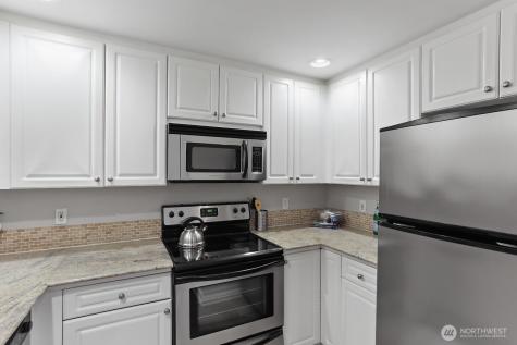 321 10th Avenue S Seattle WA 98104