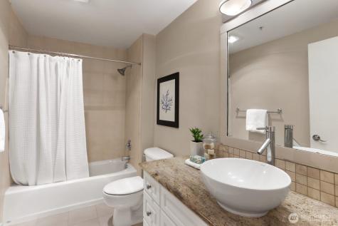 321 10th Avenue S Seattle WA 98104