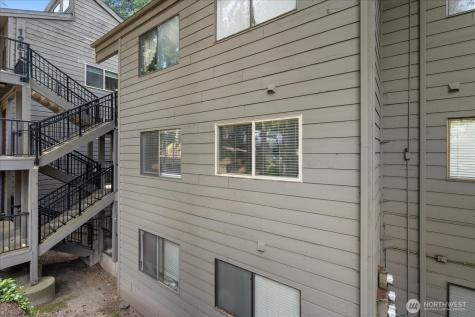 12517 NE 23rd Place Bellevue WA 98005